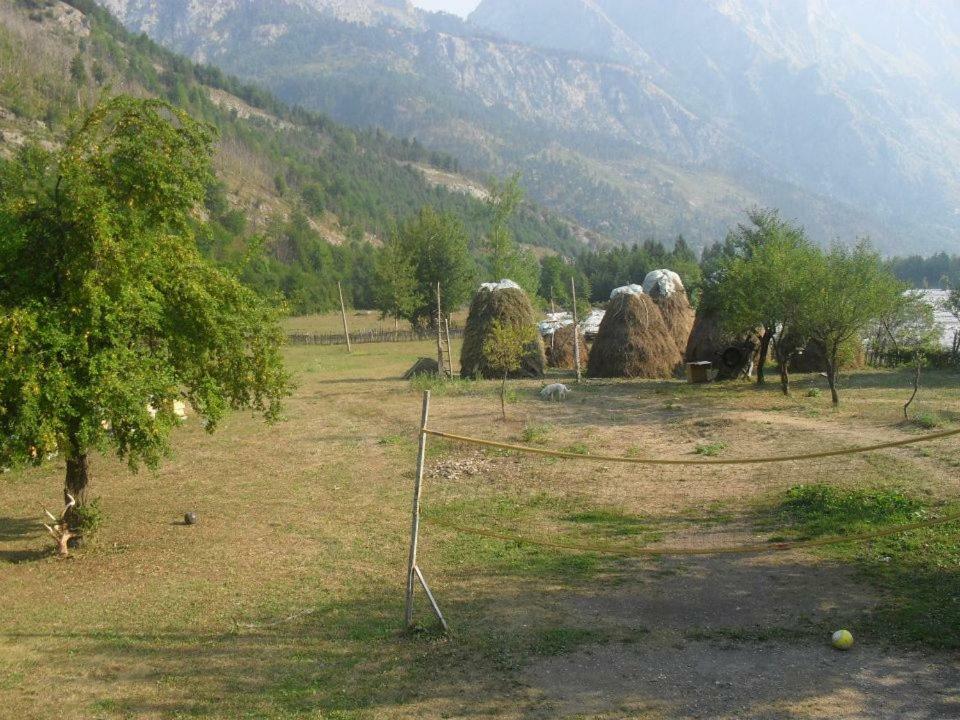 Valbona Eco Camping Hotel ภายนอก รูปภาพ
